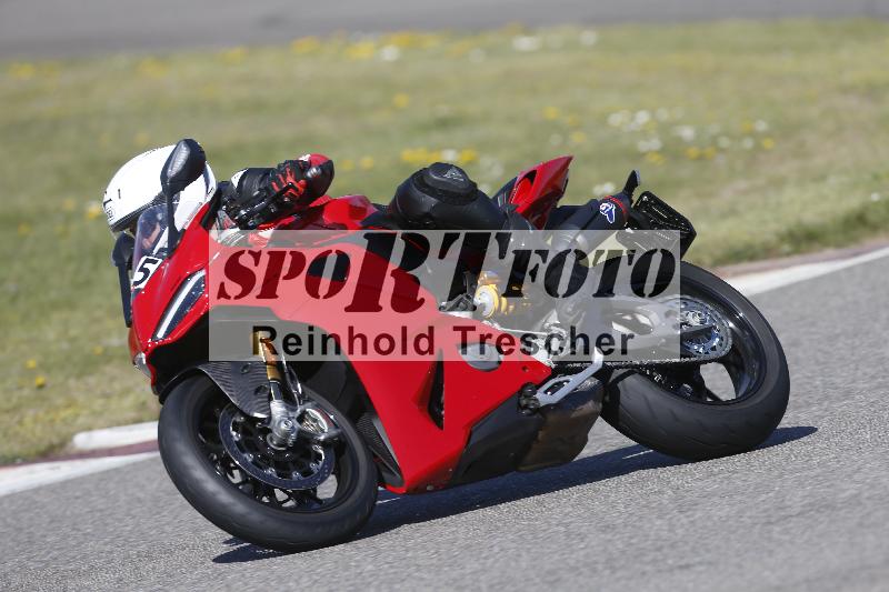 /06 08.04.2026 Cornu Master School ADR/Gruppe rot/25